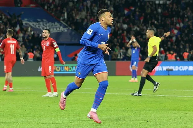 Futbol millimiz Fransaya səfərdə 3 cavabsız qolla uduzdu