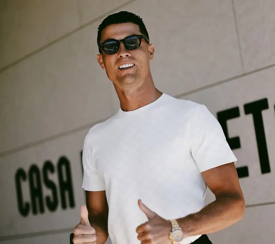 Kriştianu Ronaldo dünyanın ən çox qazanan idmançısı oldu
